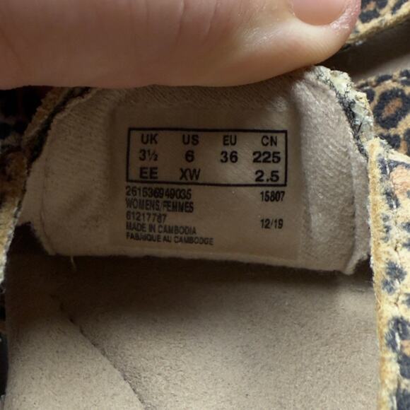 Clarks Leopard Print Slingback Sandals 6 XW Comfort - Picture 9 of 10